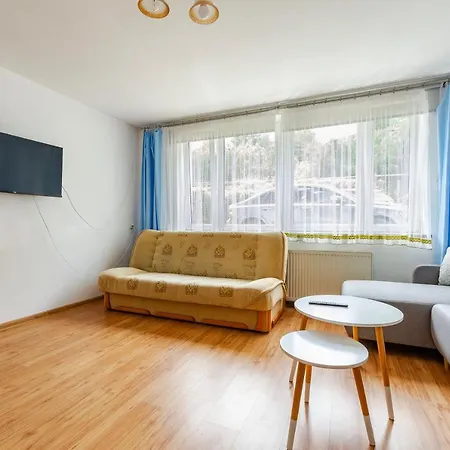 Apartment Vacationclub - Warynskiego 14c *